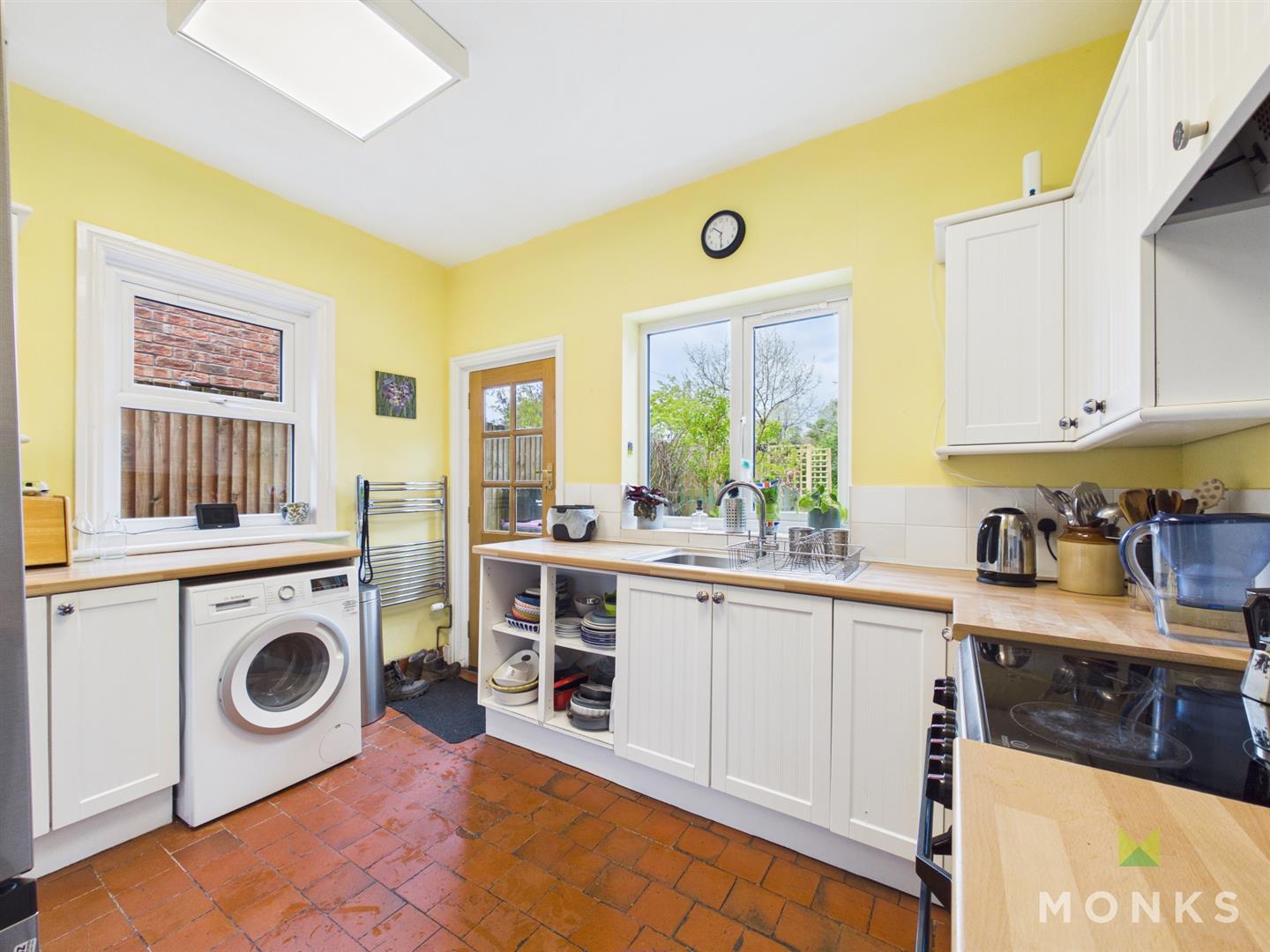 8 Holbache Road, Oswestry, SY11 1RP For Sale